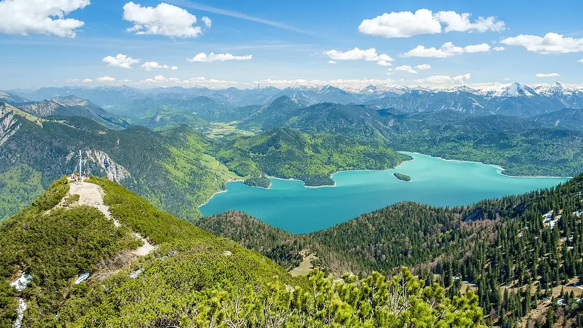 Blick vom Herzogstand auf den Walchensee